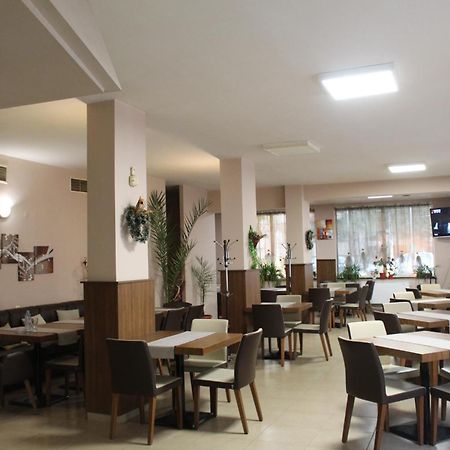 Family Hotel Bulgaria Kharmanli ภายนอก รูปภาพ