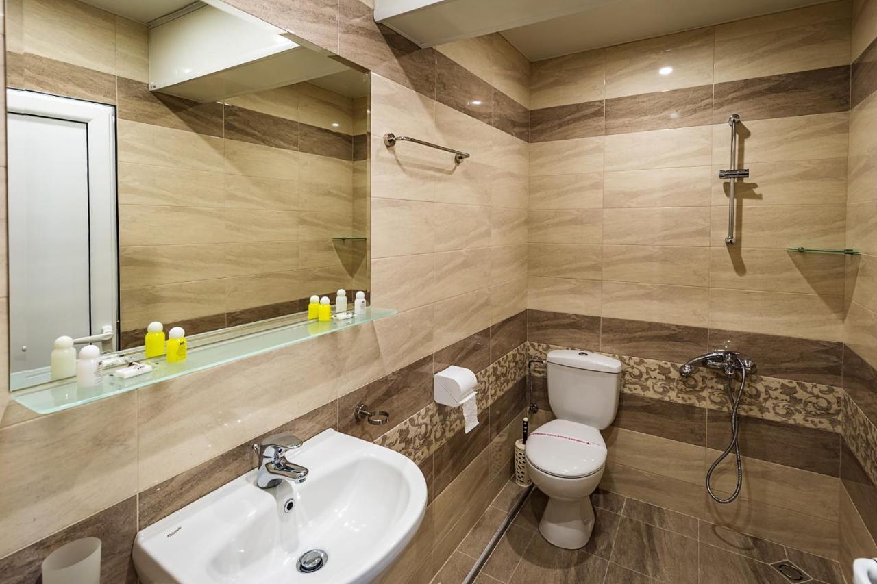 Family Hotel Bulgaria Kharmanli ภายนอก รูปภาพ