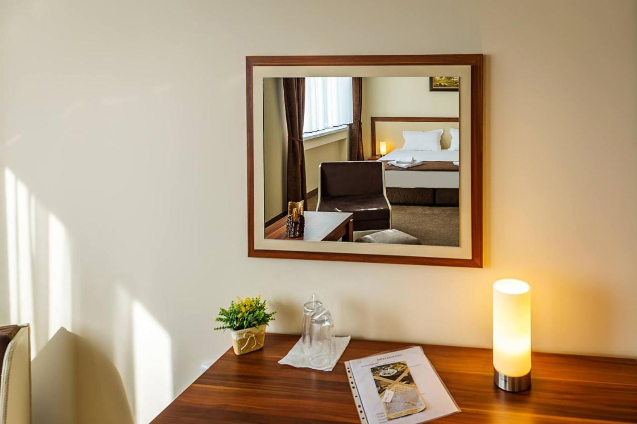 Family Hotel Bulgaria Kharmanli ภายนอก รูปภาพ