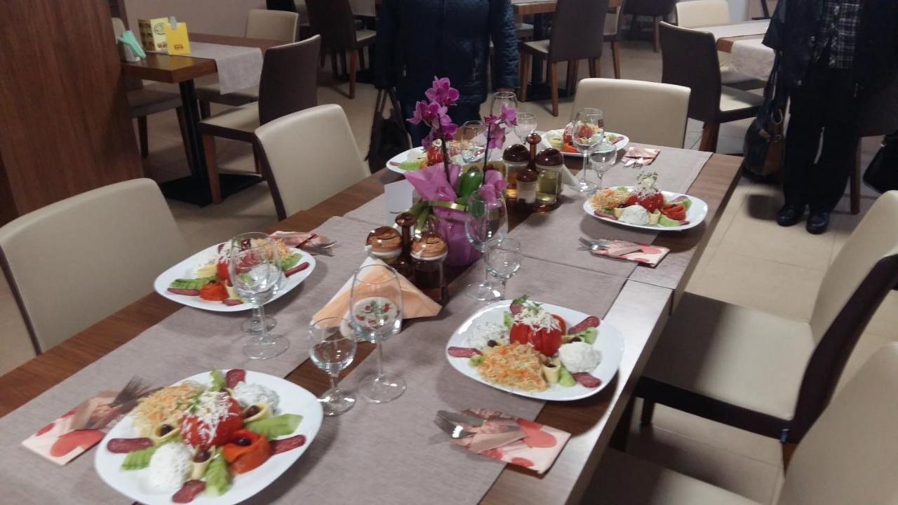 Family Hotel Bulgaria Kharmanli ภายนอก รูปภาพ