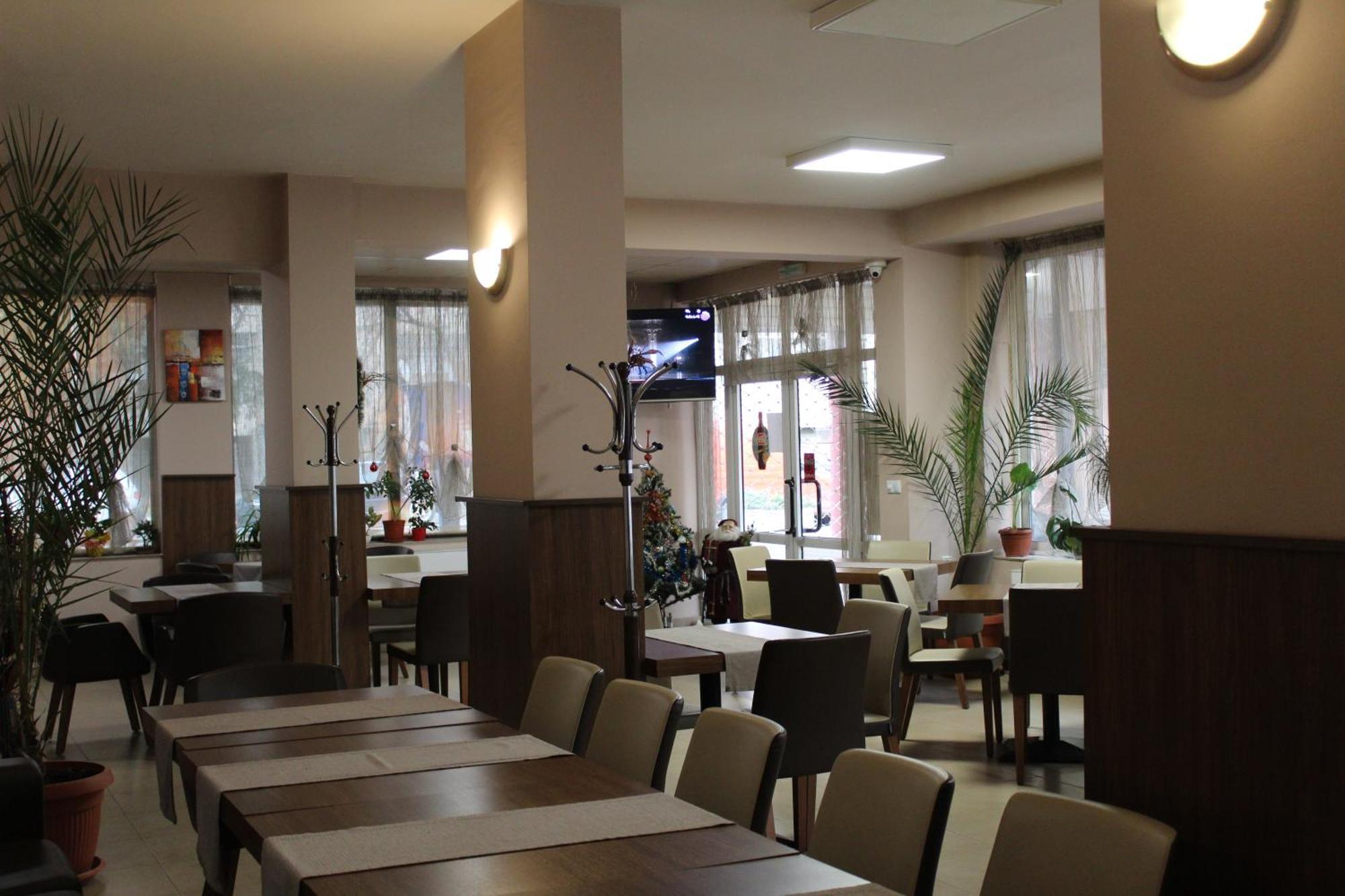Family Hotel Bulgaria Kharmanli ภายนอก รูปภาพ